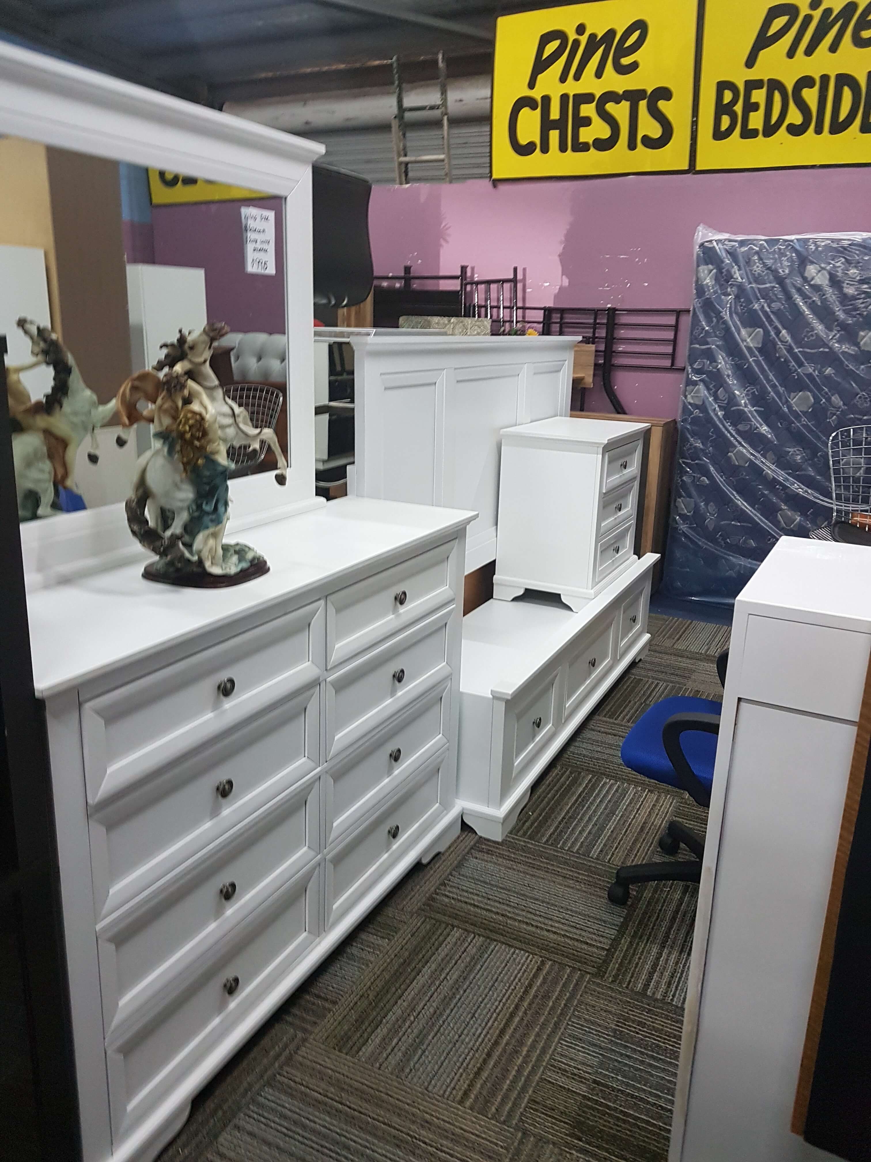 King Size Bedroom Suite to Priced Right Furniture