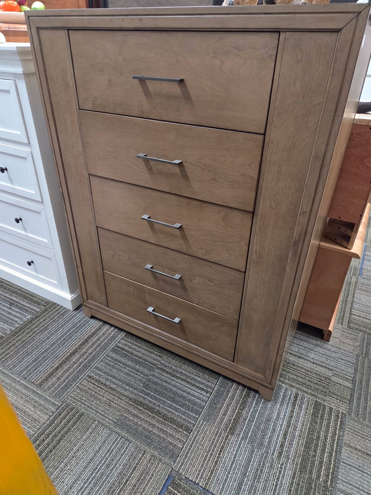 Tallboy with storage sides